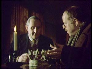 Peter Vaughan and Clive Swift in A Warning to the Curious