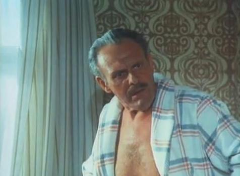 Terry-Thomas in Vault of Horror