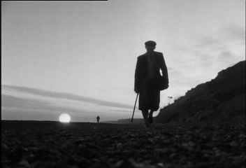 Michael Hordern on the beach at sunset in Whistle and I'll Come to You